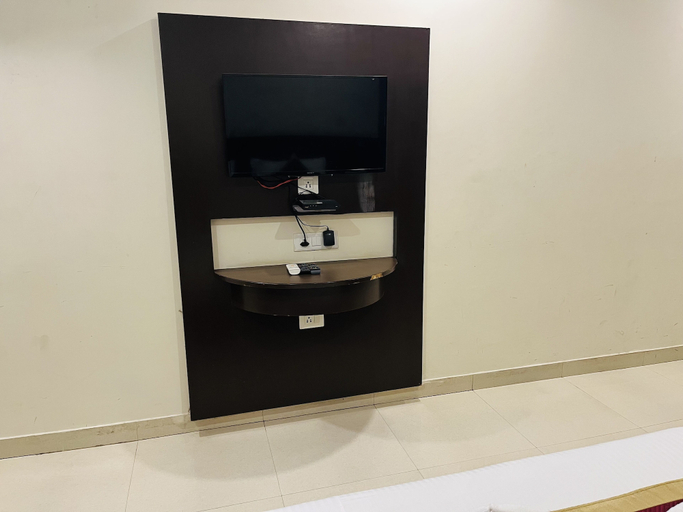 Bathroom 4, Hotel City Heritage Haridwar, Hardwar