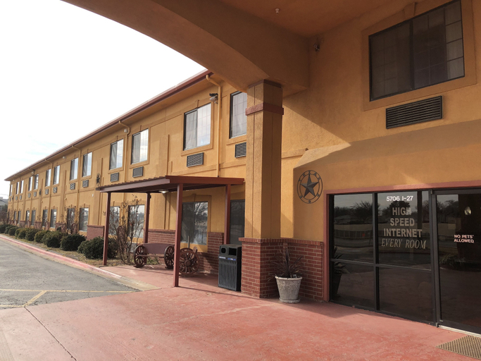 Exterior & Views 2, Econo Lodge Lubbock I-27, Lubbock