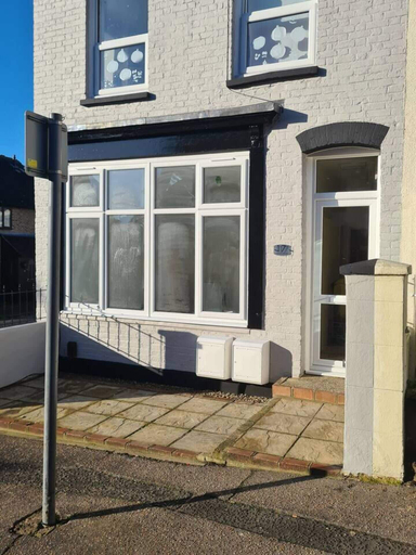 Exterior & Views 2, Inviting 3-bed Apartment in Southend-on-sea, Southend-on-Sea