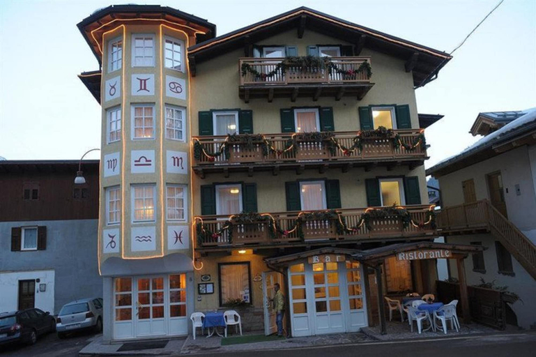 Exterior & Views 1, Hotel Centrale, Trento
