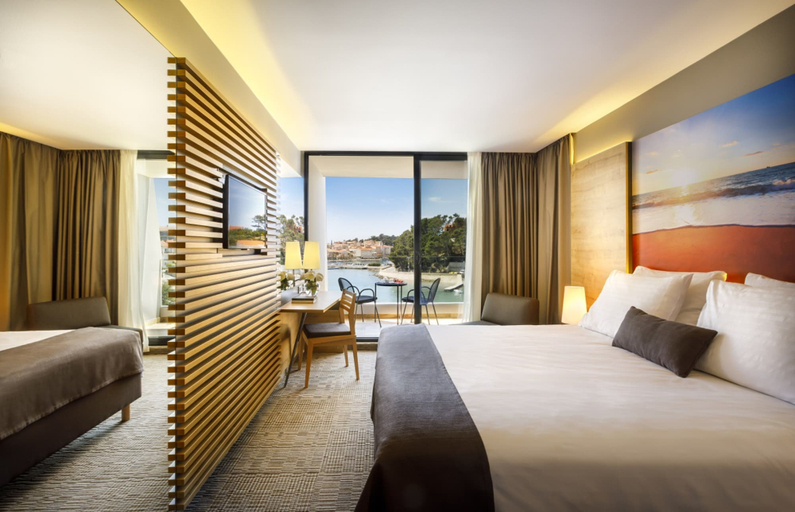 Bedroom 3, Valamar Padova Hotel, Lopar/Supetarska Draga