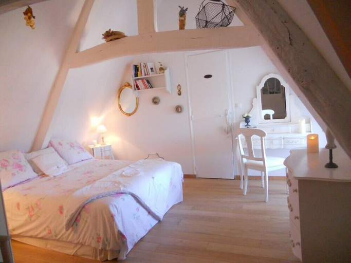 Bedroom 3, La Maison du Phare B&B, Calvados