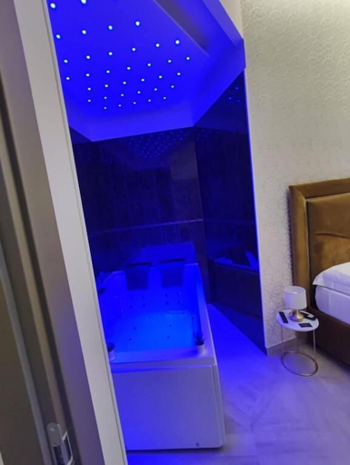 Bathroom 5, Twin Towers Naples Luxury, Napoli