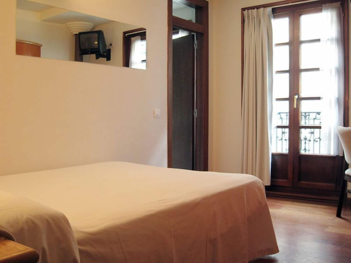 Bedroom 3, La Plaza I, Asturias