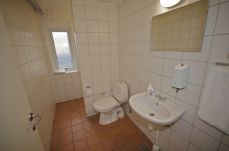 Bathroom 3, Benniksgaard Bed & Breakfast, Sønderborg