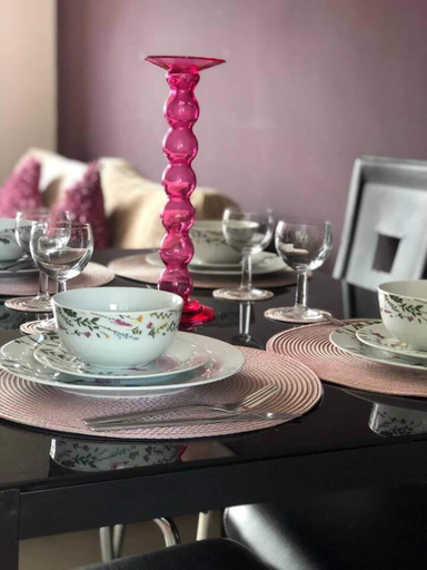 Food & Drinks 5, Stunning 2-bed Serviced Selfcatering Apartment, Edinburgh