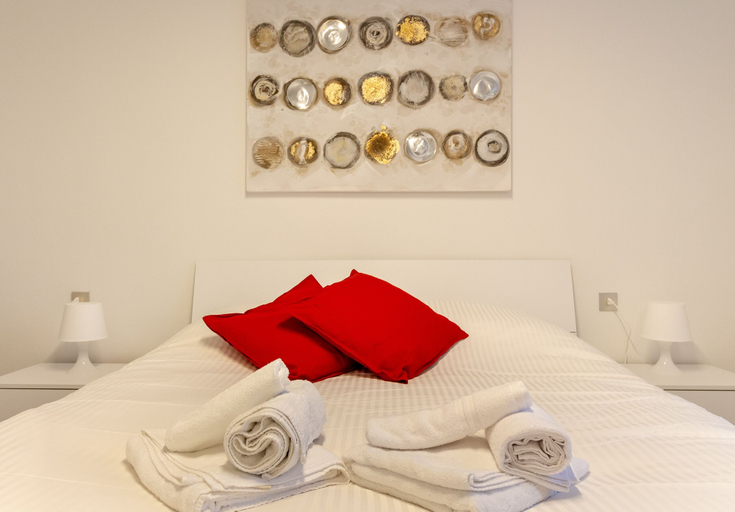 Room 2, Bright 1 Bedroom near MM1, Milano