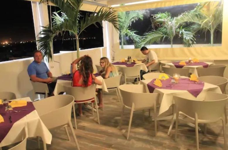 Food & Drinks 5, International Hotel Dakar, Dakar