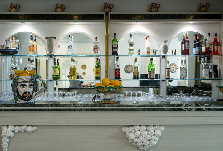Food & Drinks 5, Hotel Panoramic, Messina