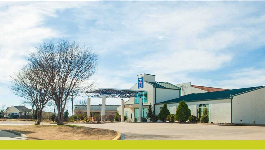 Exterior & Views 2, Motel 6 Corsicana, TX, Navarro