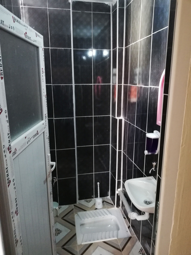 Bathroom 4, Umut Pansiyon, Antalya