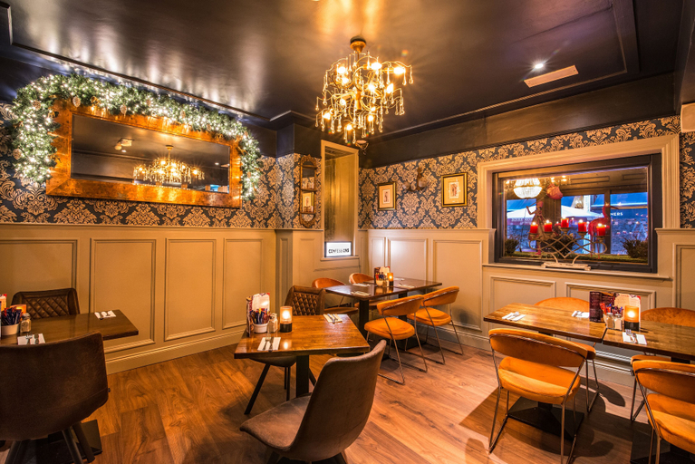 Food & Drinks 5, Benners Hotel