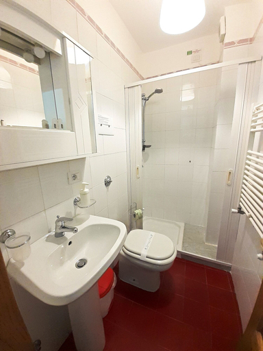 Bathroom 4, B&B Rosangela, Messina