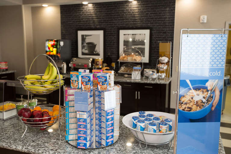 Food & Drinks 5, Hampton Inn & Suites Oklahoma City Airport, Oklahoma