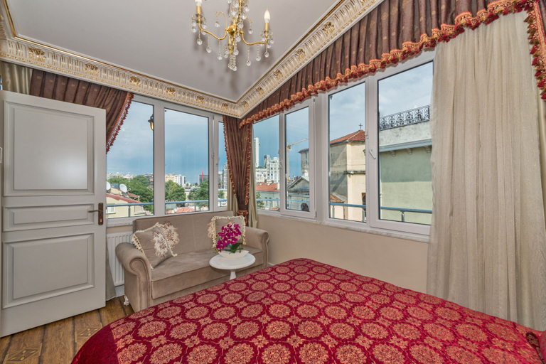 Bedroom 2, IQ Houses, Beyoğlu
