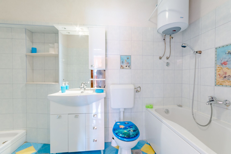 Bathroom 3, Apartment Magdalena, Nerežišća