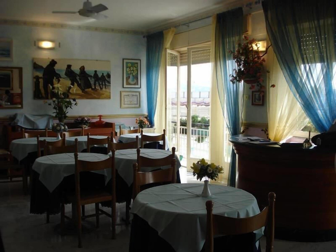 Food & Drinks 5, Albergo Solana, Savona