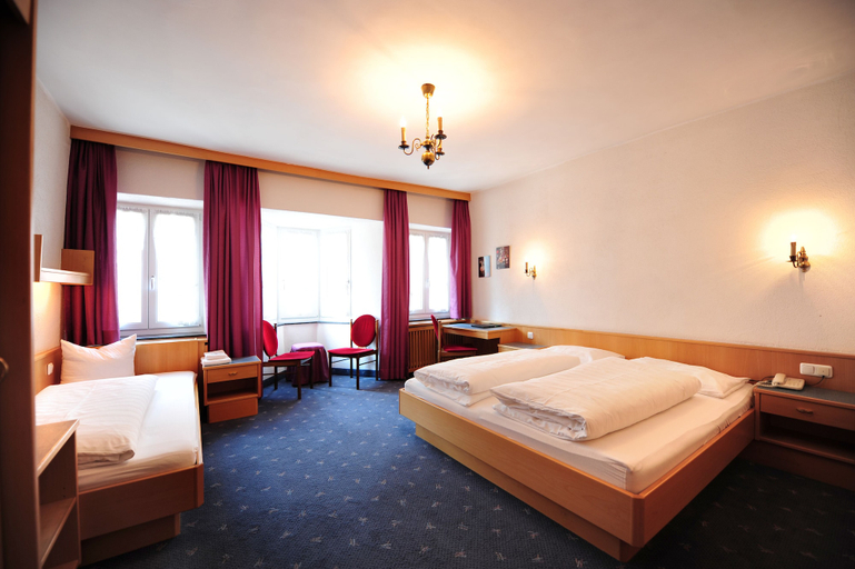 Bedroom 2, Hotel Krone, Innsbruck Land