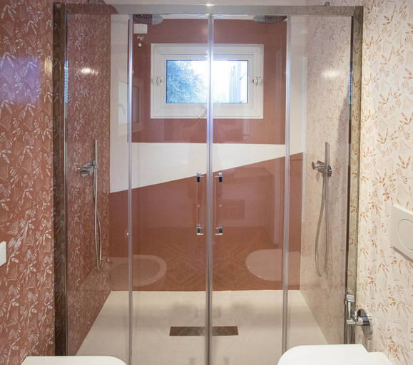 Bathroom 5, Chiaror di Mare, Latina