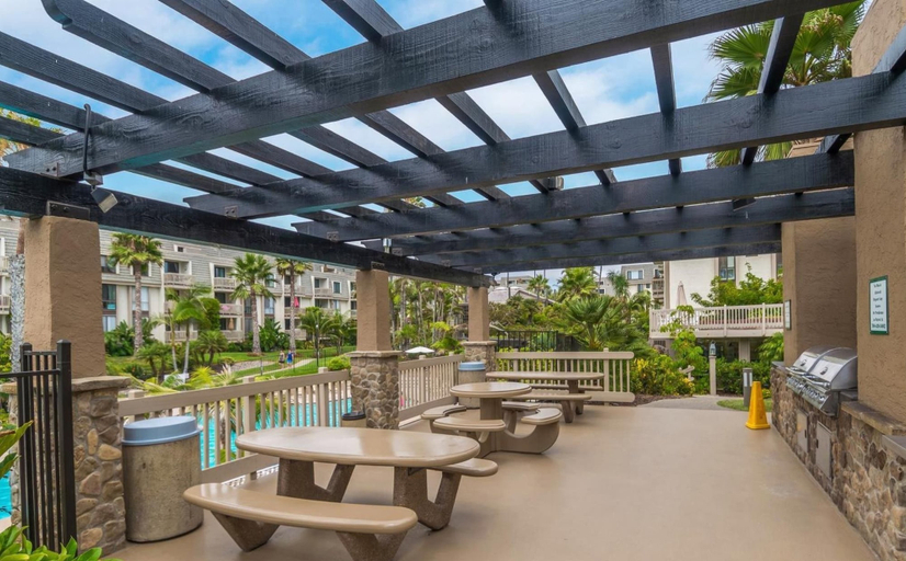 Food & Drinks, Seaside Villa, San Diego
