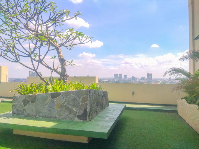 Rooftop terrace, Cozy Studio at Lagoon Bekasi Town Square Apartment, Bekasi