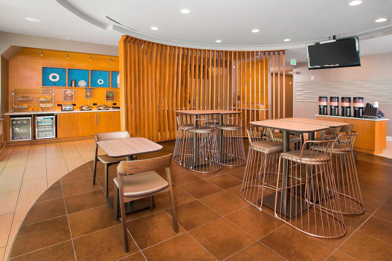 Food & Drinks 5, SpringHill Suites by Marriott Fairfax Fair Oaks, Fairfax