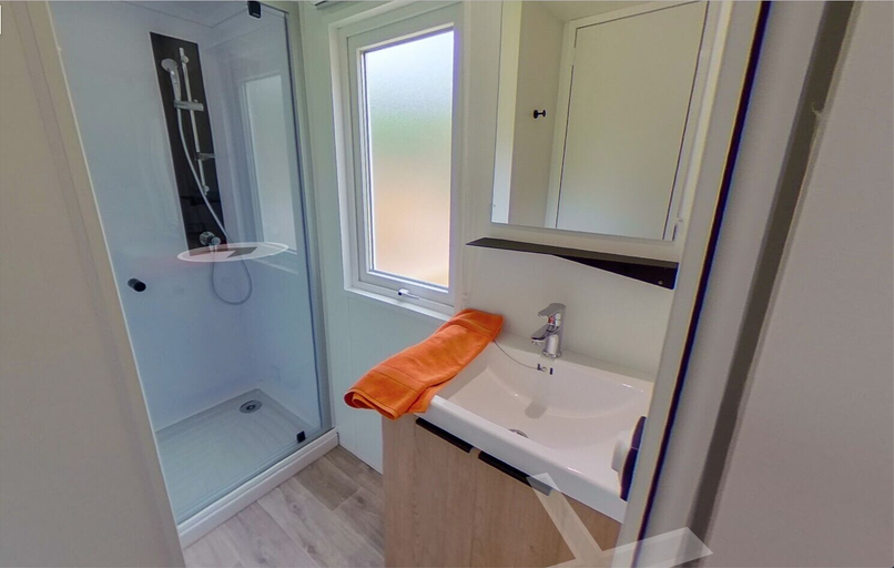 Bathroom 4, Funtana a l'ora, Corse-du-Sud