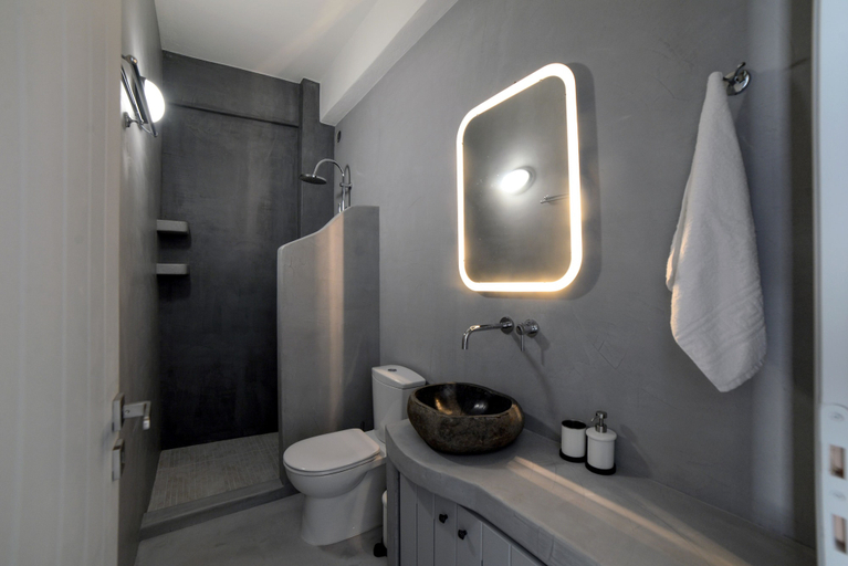 Bathroom 3, Amphoras Apartments, South Aegean