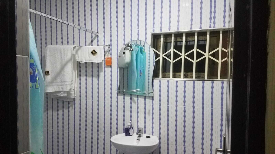 Bathroom 3, Bright Hotel & Suites, New Juaben