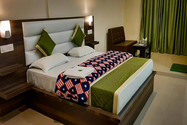 Bedroom 5, Hotel Green Park, Sahibzada Ajit Singh Nagar