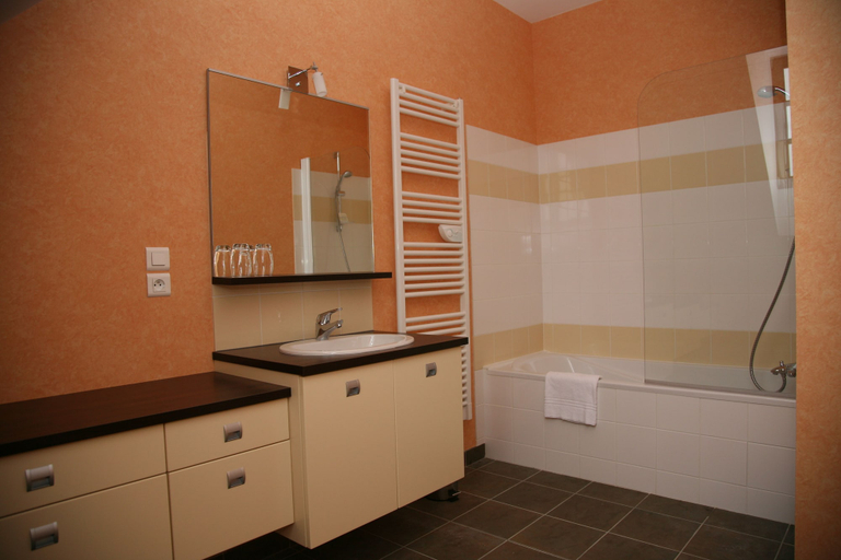Bathroom 4, Domaine de Chantemerle, Deux-Sèvres
