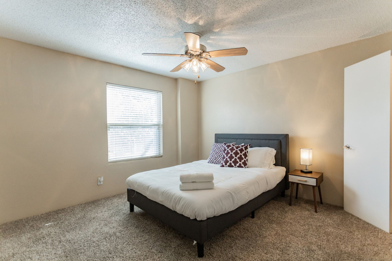 Bedroom 3, The Modern Midland Flats, Midland