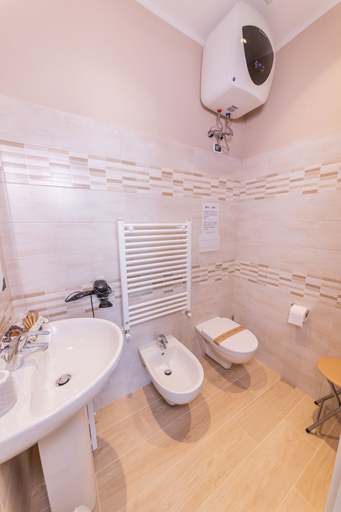 Bathroom 3, Le Camere di Teo 2, La Spezia