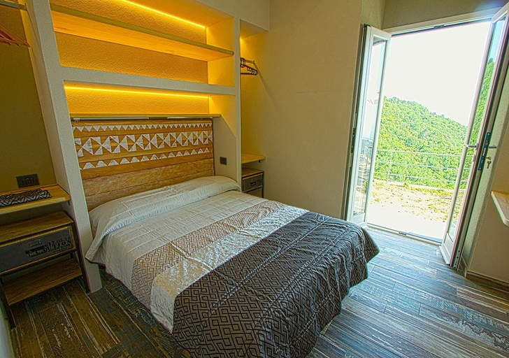 Bedroom 2, Oltremare Guest House, Genova