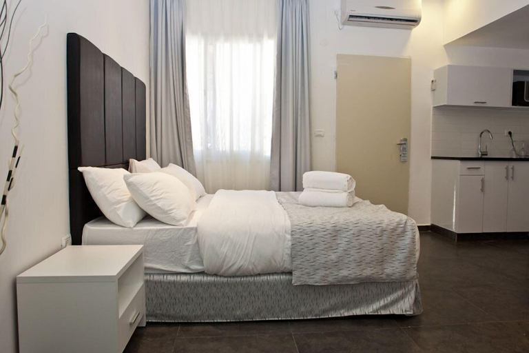 Bedroom 4, Geula Suites