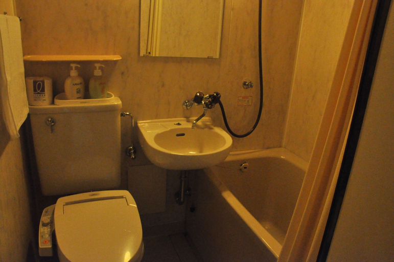 Bathroom 4, Ryokan Kichiman, Kōchi