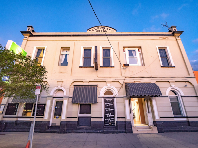 Exterior & Views 2, Telegraph Hotel Numurkah, Moira - West