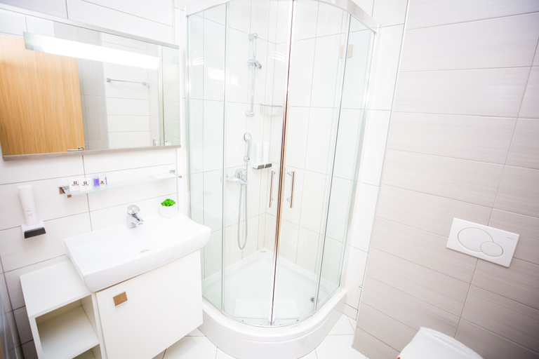 Bathroom 4, Hotel Herceg, Herzegovina-Neretva