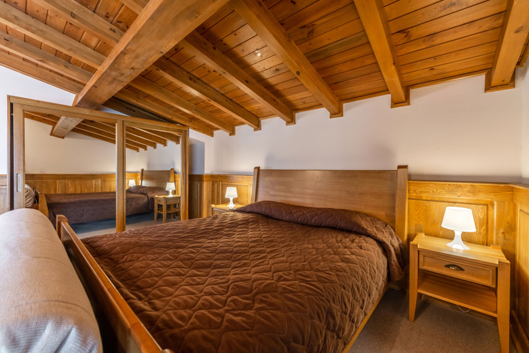 Bedroom 3, Pirin Golf & Country Club Apartment Complex, Razlog