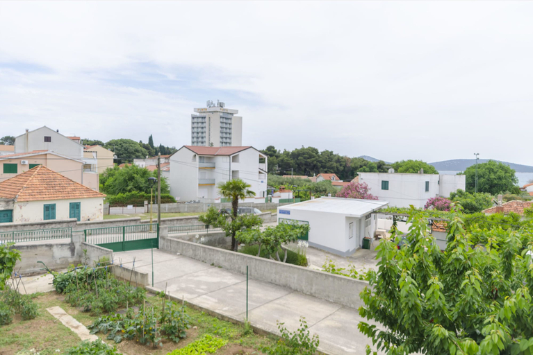 Others 4, Apartment Ervin, Vodice