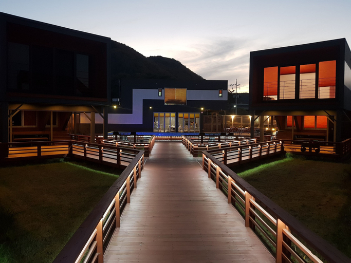 Exterior & Views 2, Road 31 Pension, Gyeongju
