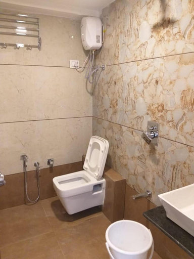 Bathroom 3, Hotel Royal King by Sky Stays, Ahmadabad