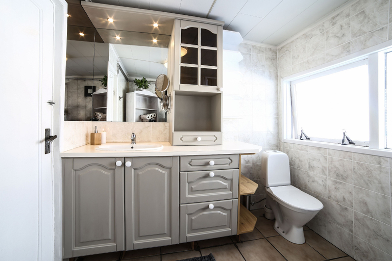 Bathroom 4, Höfði Cottages, Dalvíkurbyggð