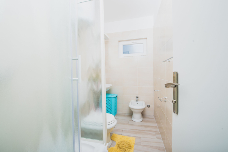 Bathroom 4, Apartments by the Sea Semy, Novalja