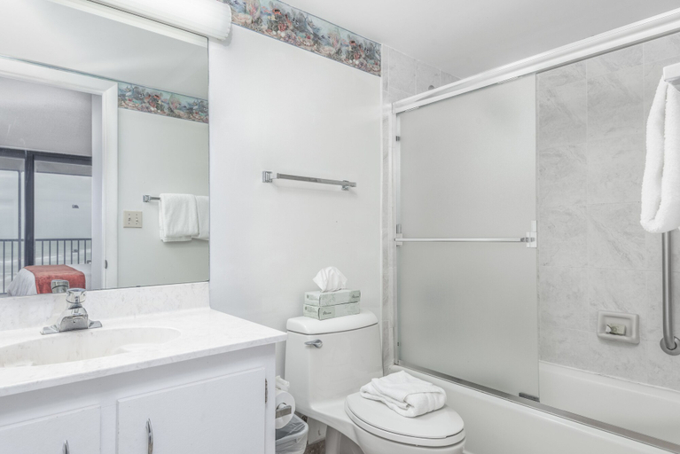 Bathroom 5, Turtle Reef Club, Saint Lucie