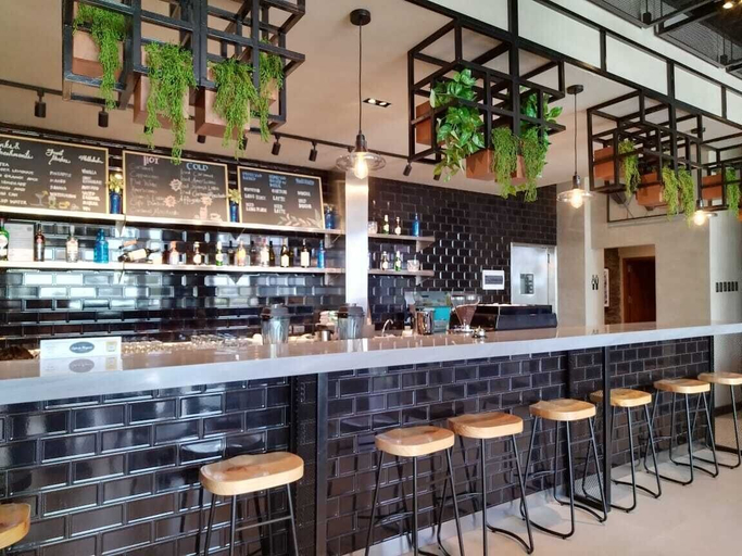 Food & Drinks 5, Acro Residences, Malolos City