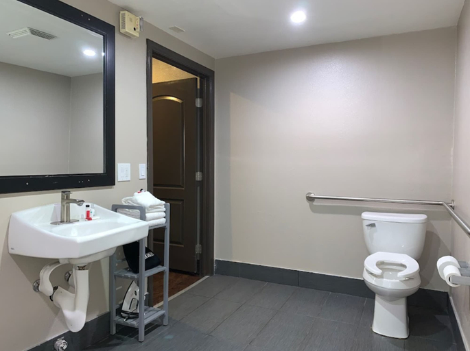 Bathroom 4, Skyways Hotel (Do not use), Los Angeles