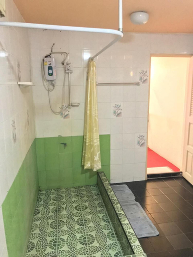 Bathroom 3, Walking Street Encore Hotel, Pattaya