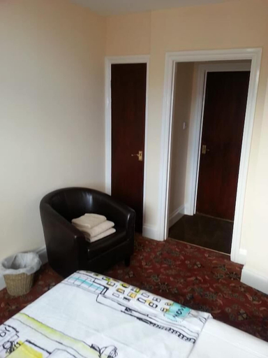 Bedroom 4, Oceans, Devon