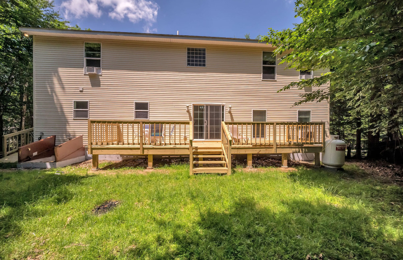 Exterior & Views, 2900sqft villa near ski & snowboarding, Monroe